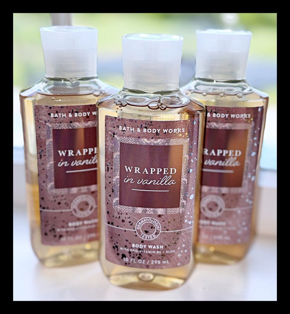 Bath & Body Works Wrapped in Vanilla 10oz Shower Gel Body Wash with Aloe B5 x3